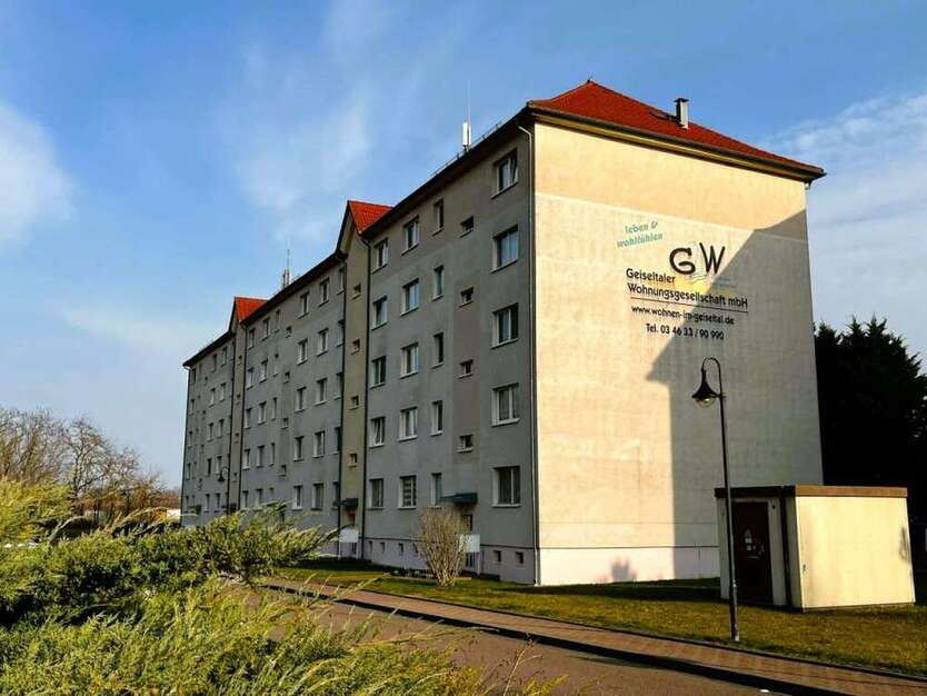 Wohnung zum Mieten in Braunsbedra 280 € 55.92 m²