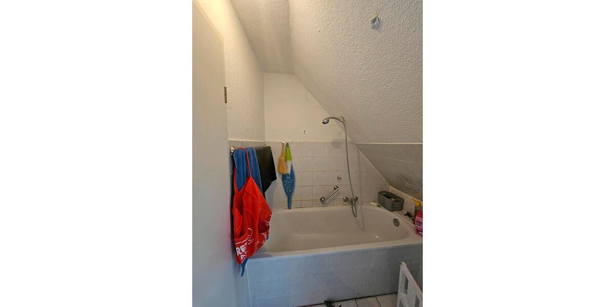 Etagenwohnung Horn-Bad Meinberg Bad Meinberg - 4 Zimmer, 117 m&sup2;, 950&euro; | Angebot:26411505