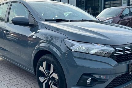 Dacia Sandero 2.999 km 16.990 &euro; Wiesmoor 26639