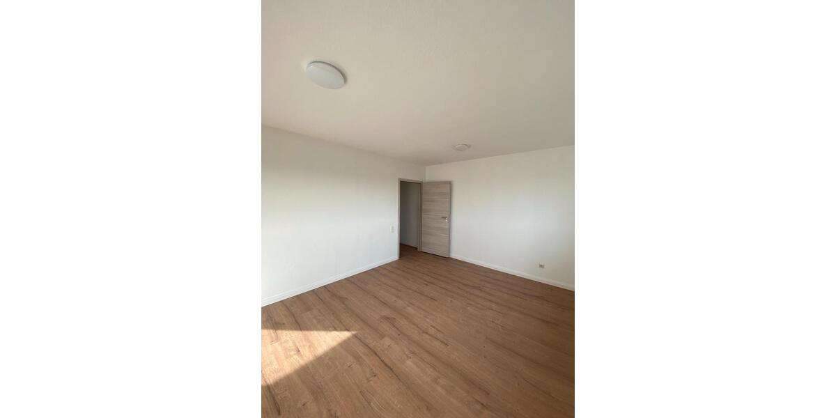 Etagenwohnung Garbsen - 4 Zimmer, 110 m&sup2;, 245.000&euro; | Angebot:25416175