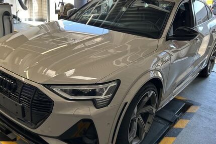 Audi e-tron 63.101 km 45.945 € Hagen 58091
