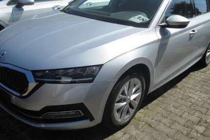 Skoda Octavia Style 2.0 TDI DSG NAVI GRA LED ALU APS SIT 106.630 km 21.988 € Bergkamen 59192