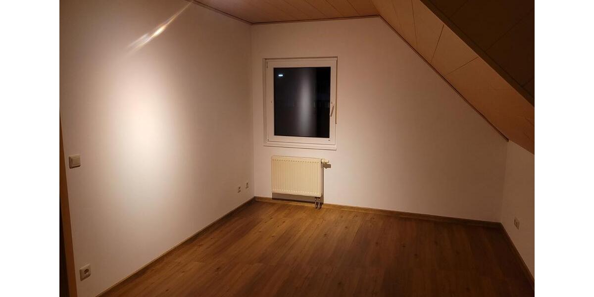 Einfamilienhaus Neunkirchen - 5 Zimmer, 121 m&sup2;, 1.450&euro; | Angebot:24554264