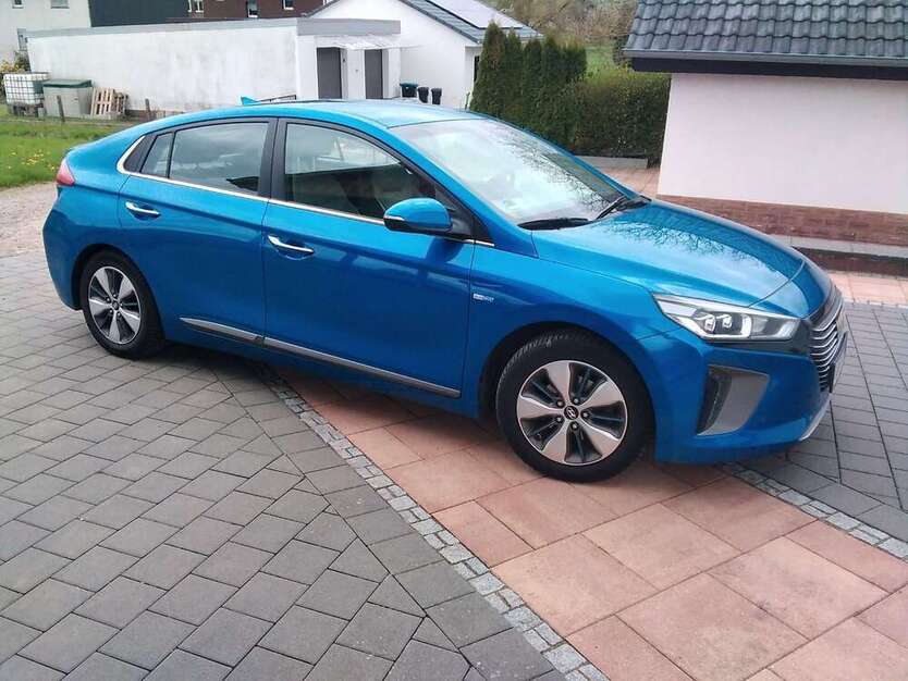 IONIQ