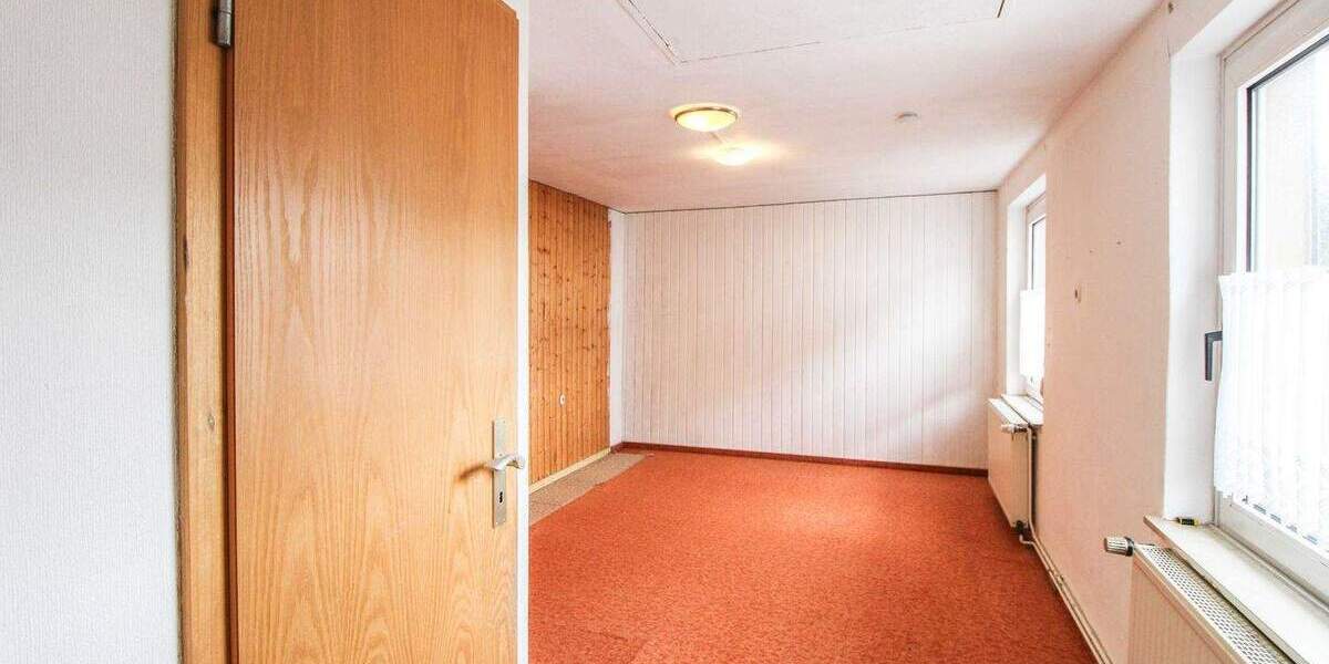 Einfamilienhaus Oerlinghausen - 8 Zimmer, 196 m&sup2;, 349.000&euro; | Angebot:25278715