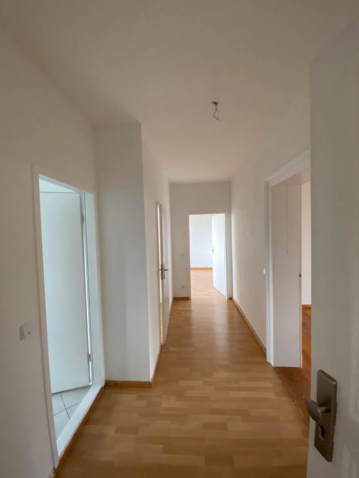 Große AltbauWohnung mit Wintergarten im Herzen von Oranienburg.