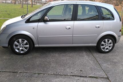Opel Meriva 97.600 km 3.350 &euro; Geseke 59590