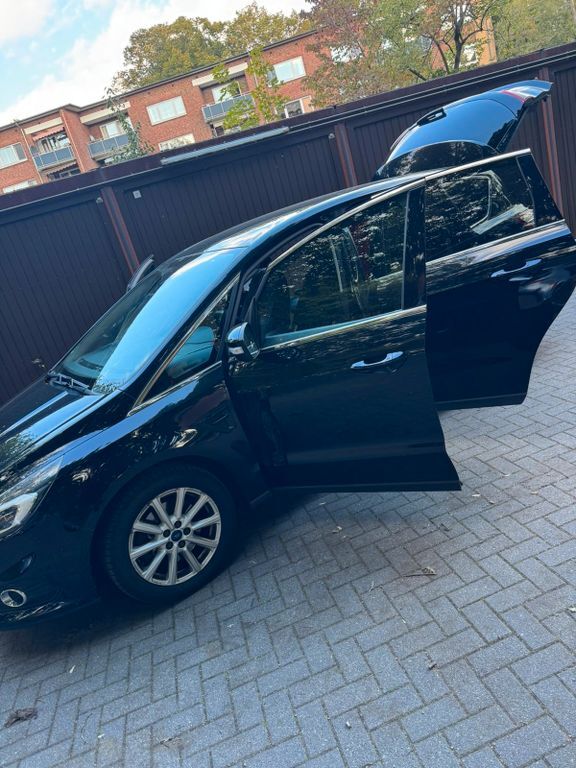 Ford S-Max 198.000 km 11.000 € Hamburg 22111
