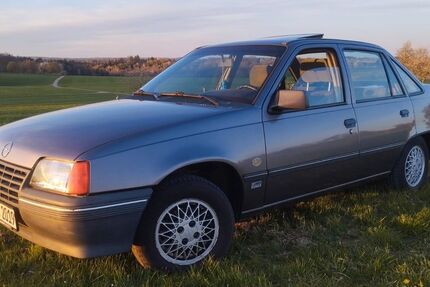 Opel Kadett 118.500 km 3.399 &euro; Birenbach 73102