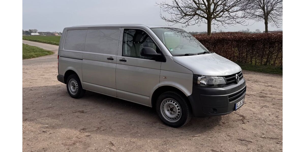 VW T5 Transporter 148.000 km 6.900 &euro; Waldfeucht 52525