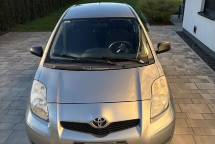 Toyota Yaris 146.000 km 3.500 &euro; Schlage 18196