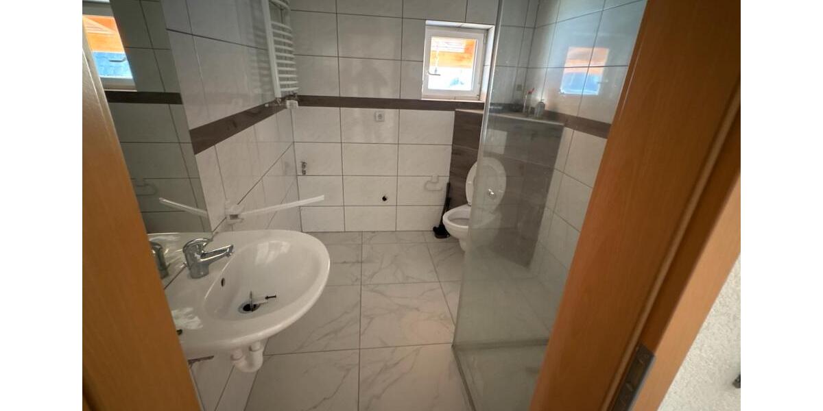 Wohnung zu Vermieten in Eisenberg 3ZKB 3 zimmer