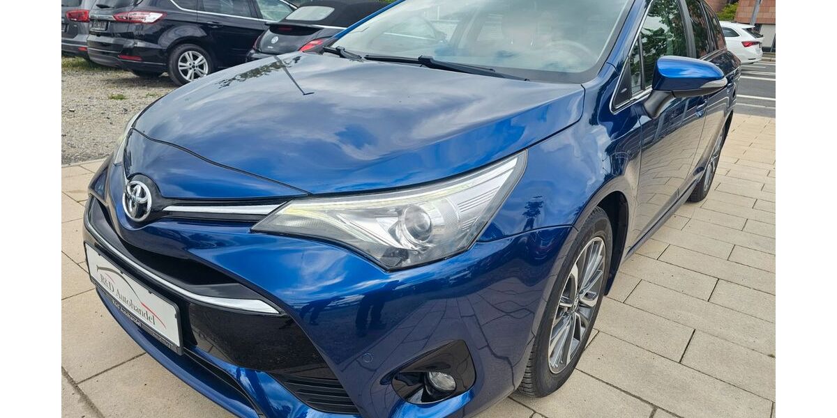 Toyota Avensis 107.600 km 15.450 &euro; Aschaffenburg 63741