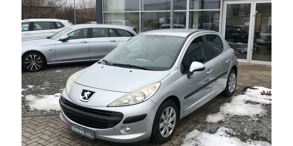 Peugeot 207 98.000 km 3.199 &euro; Lilienthal 28865