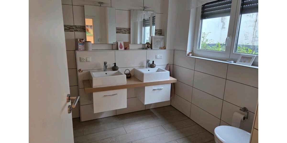 Etagenwohnung Bad Neuenahr-Ahrweiler Ahrweiler - 6 Zimmer, 160 m&sup2;, 1.700&euro; | Angebot:25978904