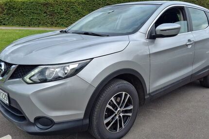 Nissan Qashqai 99.250 km 8.399 &euro; Wiehl 51674