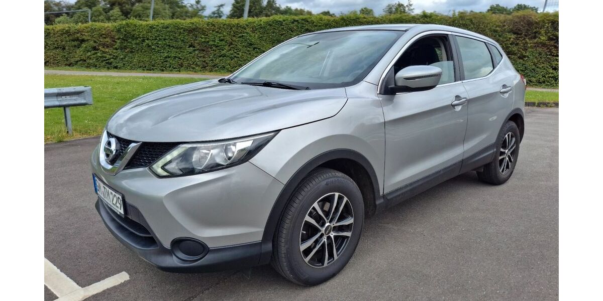 Nissan Qashqai 99.250 km 8.399 &euro; Wiehl 51674
