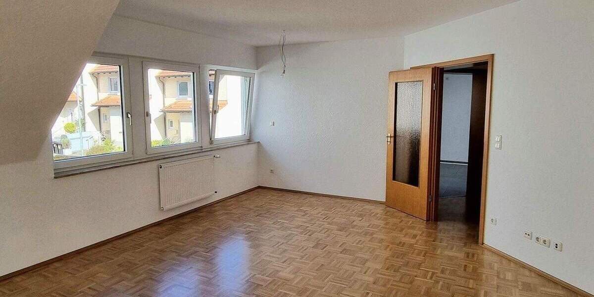 Etagenwohnung Bochum Höntrop - 3 Zimmer, 118 m&sup2;, 1.180&euro; | Angebot:24648767
