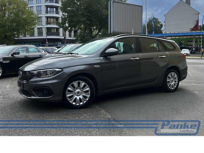 Fiat Tipo 1.4 T-Jet Easy*AHK*SHZ*Klima*NAV*LED*BT* 131.411 km 8.990 € Berlin 13187
