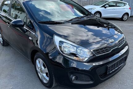 Kia Rio 77.511 km 5.990 &euro; Heilbronn 74080