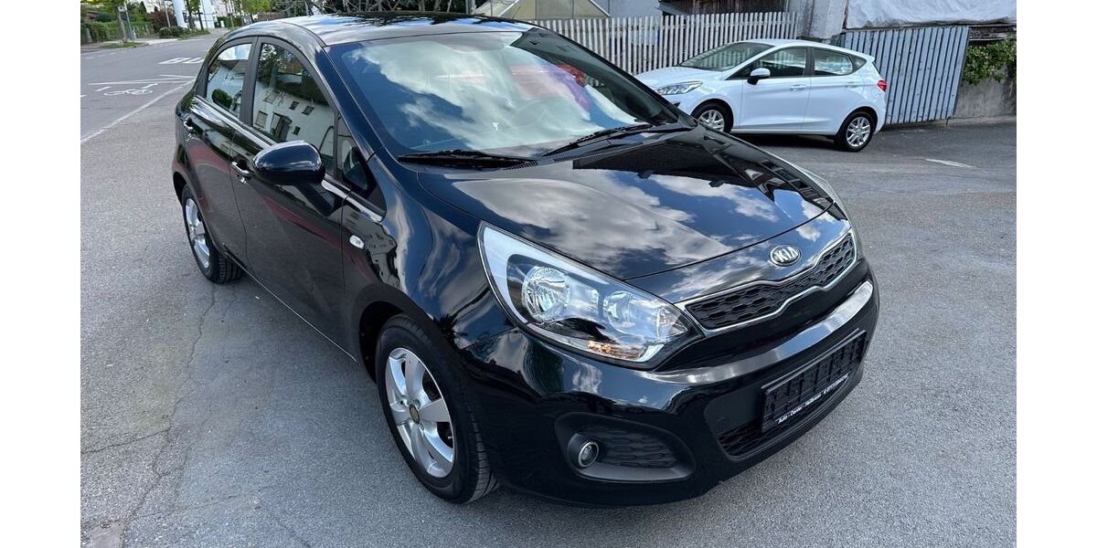 Kia Rio 77.511 km 5.990 &euro; Heilbronn 74080