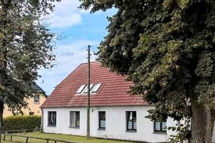 Haus Rastow - 10 Zimmer, 350 m&sup2;, 220.000&euro; | Angebot:26978832