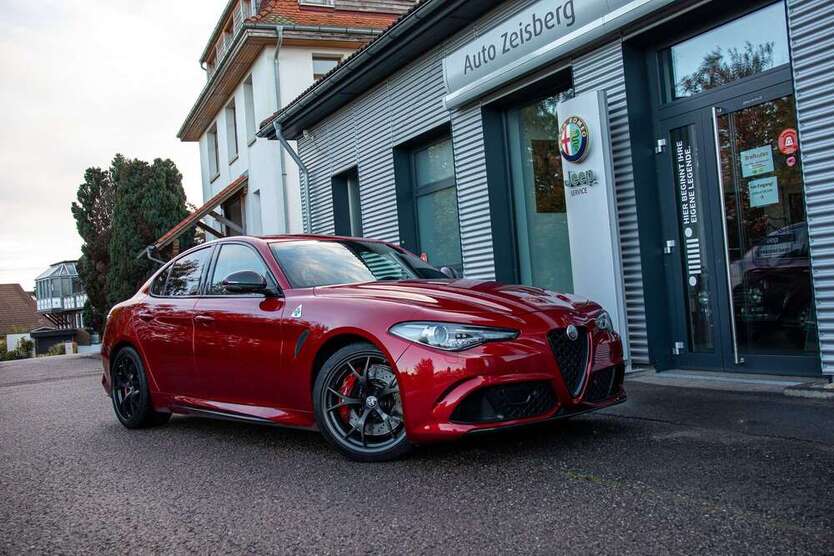 Alfa Romeo Giulia 19.805 km 74.900 € Mönchweiler 78087