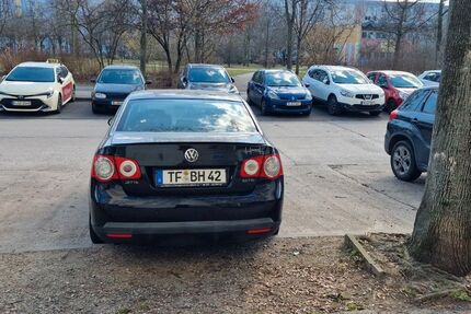 VW Jetta 215.000 km 2.000 &euro; Berlin 13057