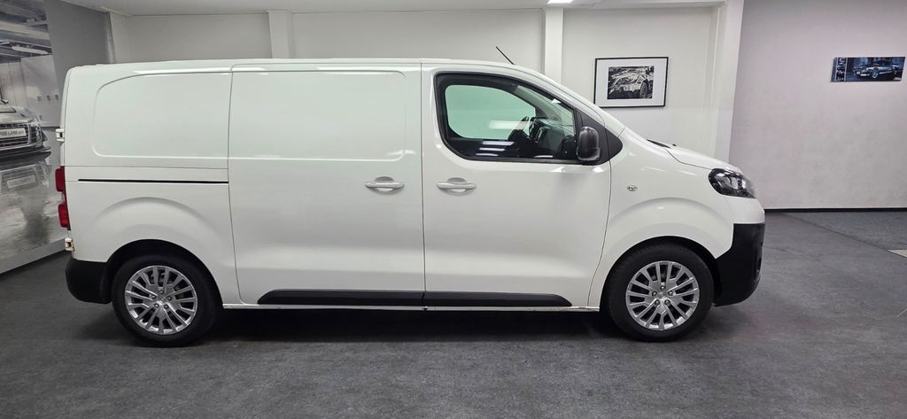 Opel Vivaro 210.000 km 9.990 &euro; Asperg/Ludwigsburg bei Stuttgart 71679