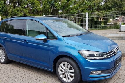 VW Touran 109.741 km 17.900 € Schönau 69250