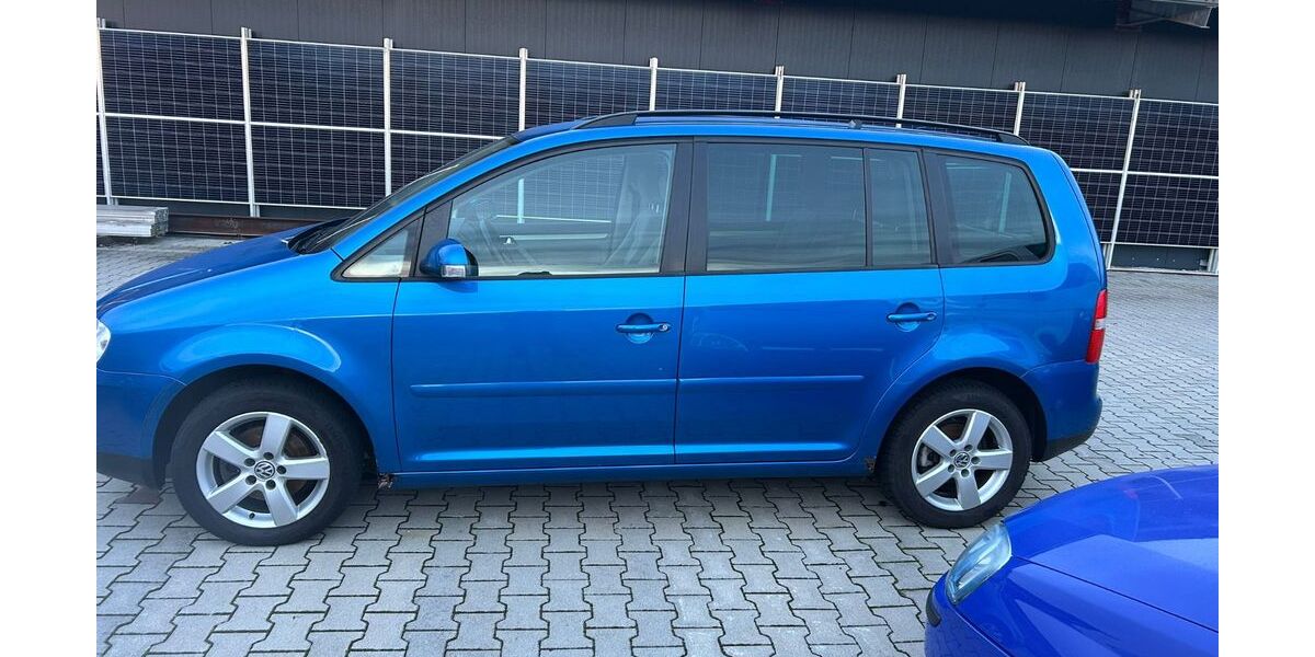 VW Touran 243.000 km 1.250 &euro; Köfering 93096