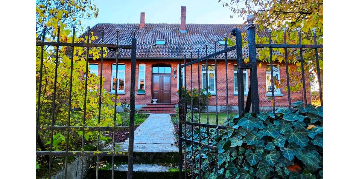 Einfamilienhaus Uelzen - 12 Zimmer, 219 m&sup2;, 285.000&euro; | Angebot:26802739