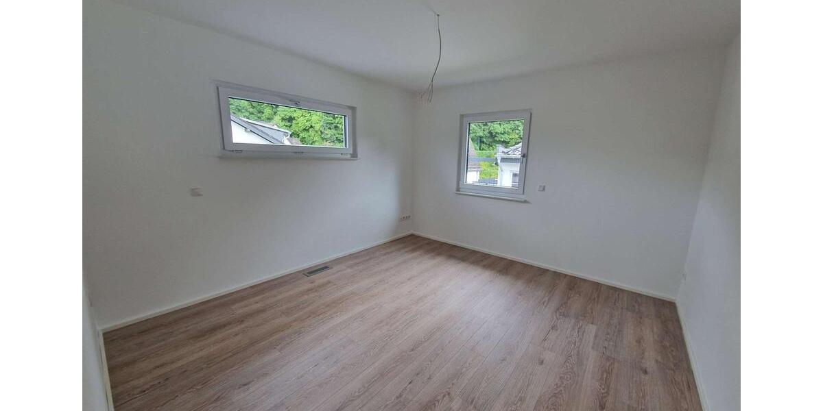 Einfamilienhaus Schleiden - 5 Zimmer, 150 m&sup2;, 1.550&euro; | Angebot:26489523