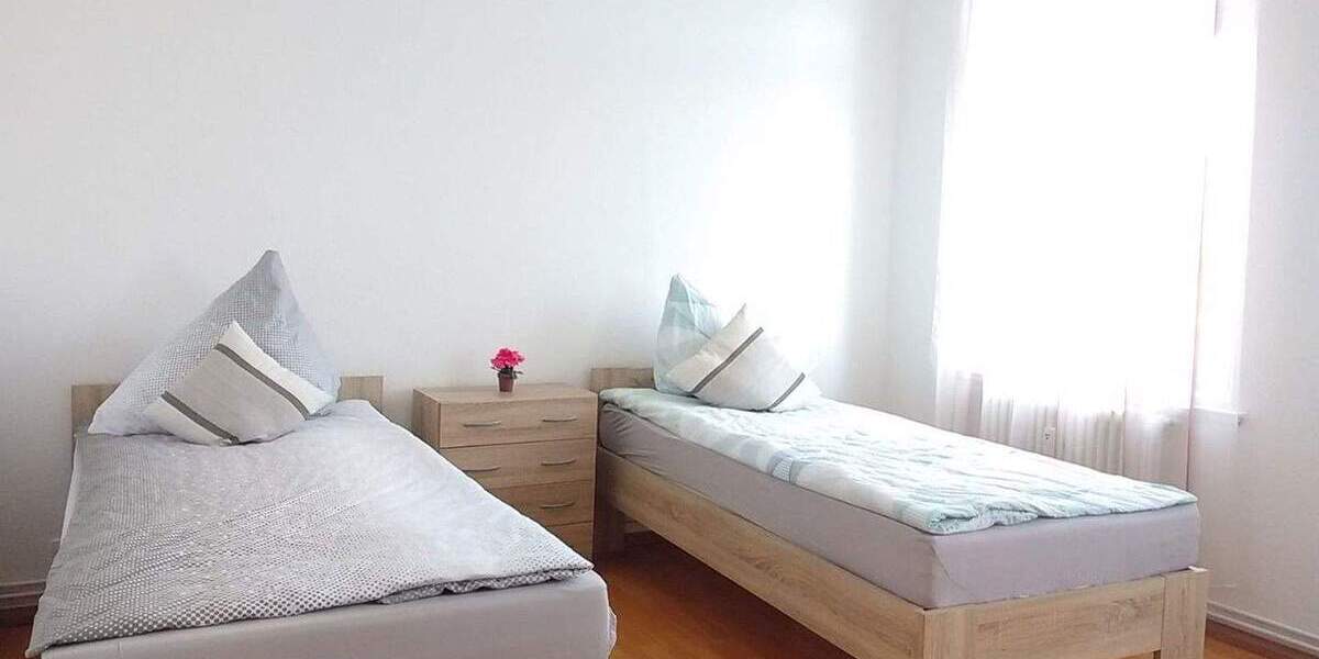 Etagenwohnung Plauen Stadtmitte - 4 Zimmer, 90 m&sup2;, 59.000&euro; | Angebot:25745243