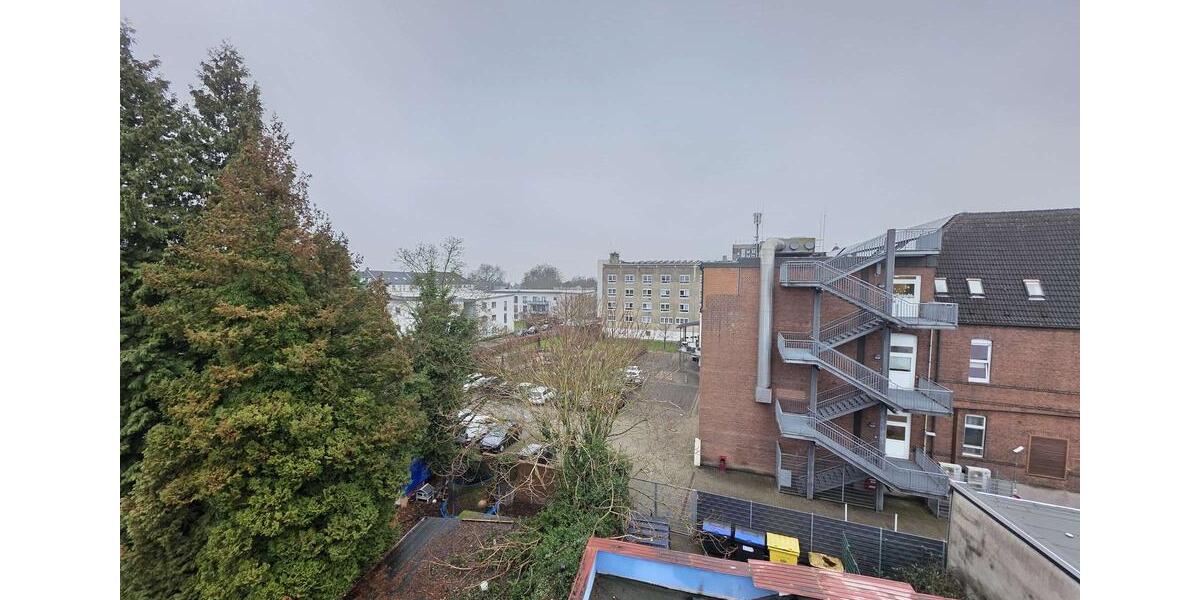 Dachgeschoßwohnung Gelsenkirchen Resse - 5 Zimmer, 110 m&sup2;, 750&euro; | Angebot:24877988