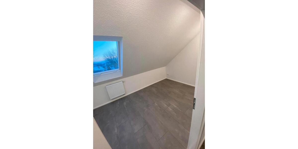 Dachgeschoßwohnung Schwanewede - 4 Zimmer, 103 m&sup2;, 179.000&euro; | Angebot:25300933