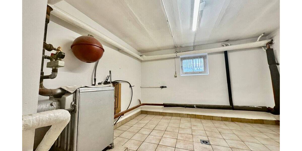 Mehrfamilienhaus, Wohnhaus Floh-Seligenthal / Hohleborn Hohleborn - 8 Zimmer, 180 m&sup2;, 1.300&euro; | Angebot:26594688