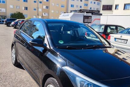 Hyundai i20 73.000 km 12.000 &euro; Crailsheim 74564