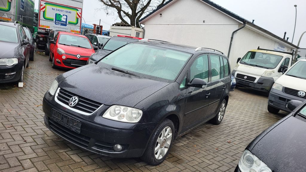 VW Touran 293.456 km 1.577 &euro; Hamburg 20539