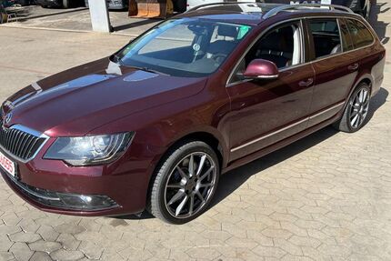 Skoda Superb 221.522 km 7.499 &euro; Nürnberg 90431