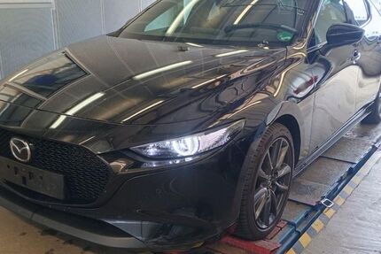 Mazda 3 13.100 km 23.900 &euro; Rinteln 31737