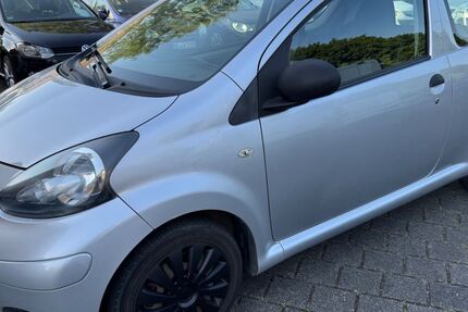 Toyota Aygo (X) 78.000 km 2.999 &euro; Neuss 41462