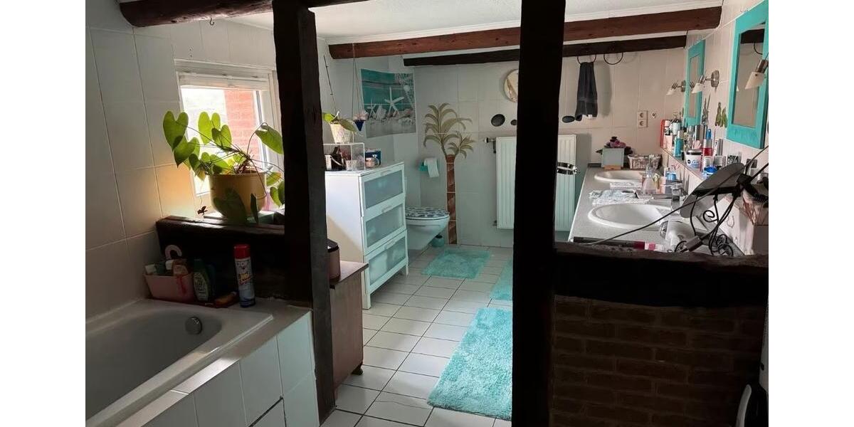 Einfamilienhaus Hameln Kernstadt - 12 Zimmer, 267 m&sup2;, 330.000&euro; | Angebot:27025385