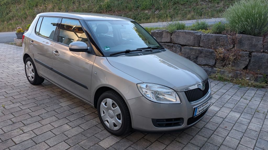 Skoda Fabia 158.006 km 2.000 &euro; Bad Mergentheim 97980