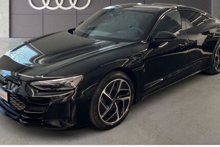Audi e-tron GT 33.280 km 59.850 &euro; Frankfurt am Main 60314