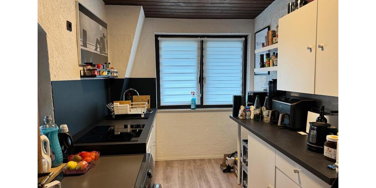 Dachgeschoßwohnung Königswinter - 3 Zimmer, 130 m&sup2;, 1.000&euro; | Angebot:24818713