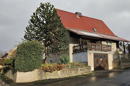 Provisionsfrei - Charmantes Einfamilienhaus am Fuß der Hainleite 7 zimmer