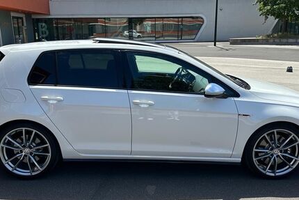 VW Golf 93.000 km 27.499 &euro; Ulm 89077
