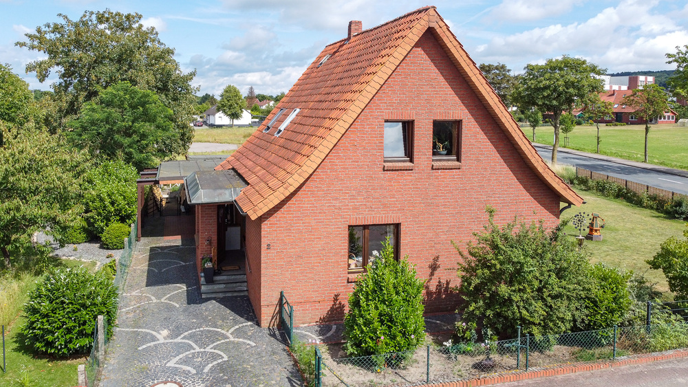 Wohngenuss mit Charme - gepflegtes Ein- bis Zweifamilienhaus mit Wintergarten - Einfamilienhaus Lemförde | Angebot:25862195