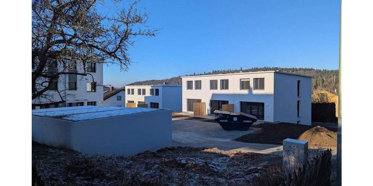 Reihenmittelhaus Pforzheim Würm - 5 Zimmer, 132 m&sup2;, 1.499&euro; | Angebot:24736515